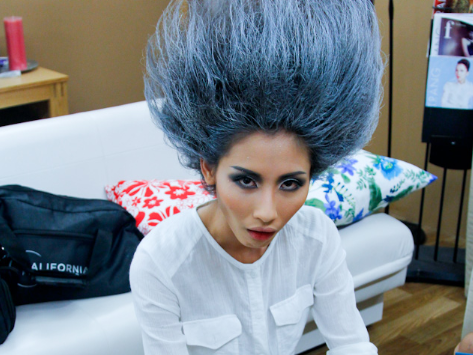 Trai xinh gai dep Next Top Model lam bong ma kinh di hinh anh