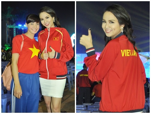 Diem Huong rang ro trong mau co sac ao Viet Nam hinh anh