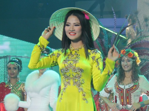 Tran Thi Quynh viet tuong trinh vu sai bang ten Viet Nam hinh anh