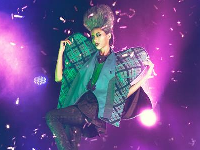 Trai xinh gai dep Top Model dung lo lung tren khong trung hinh anh