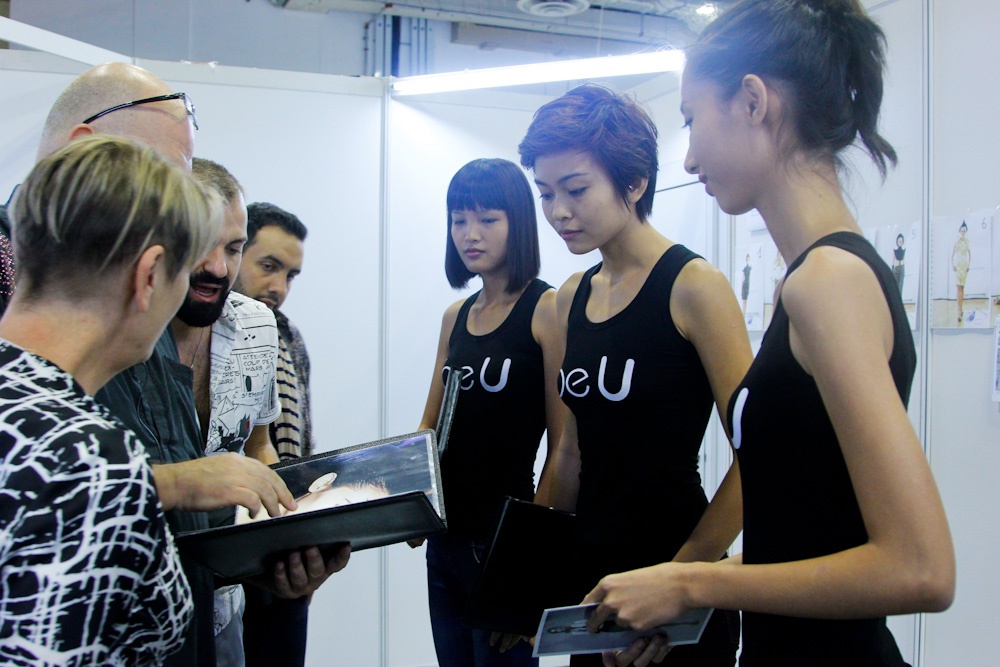 Top 7 Next Top noi bat trong buoi casting tai Singapore hinh anh