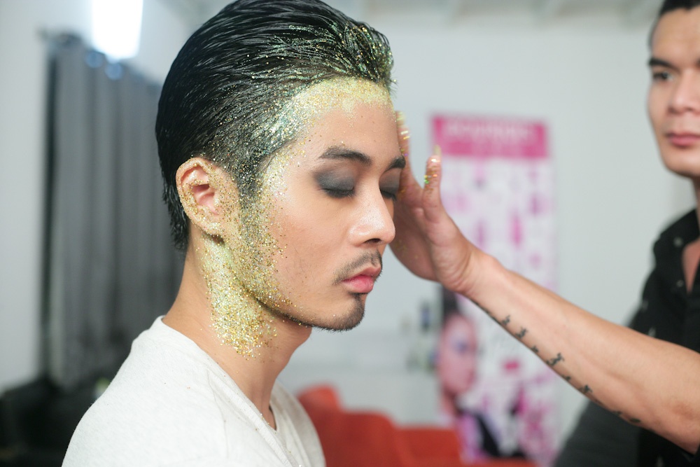 My nam Next Top trang diem kim tuyen, ve mat den an tuong hinh anh