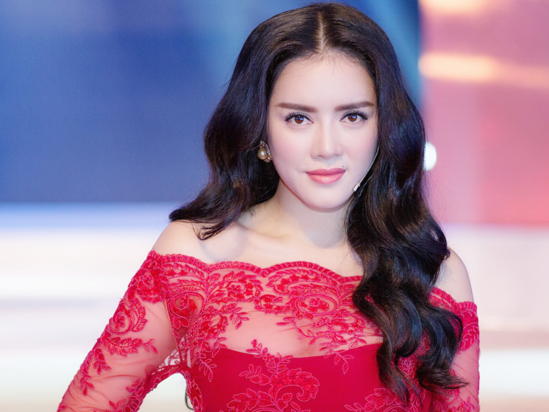 Ly Nha Ky tang chuyen di Phap cho thi sinh bi loai hinh anh