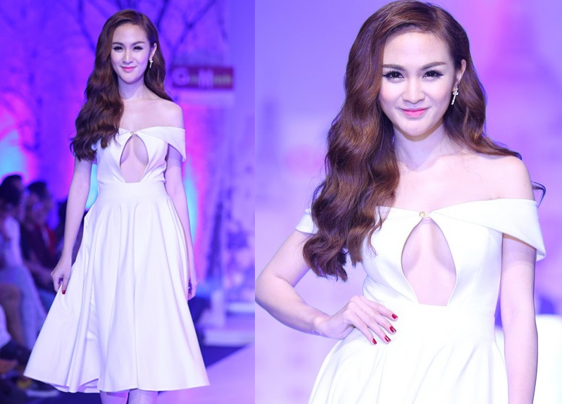 Hot girl Kelly dien ao khoet nguc tao bao hinh anh