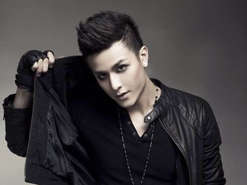 Vinh Thuy sang Han nhan giai Nguoi mau xuat sac chau A hinh anh