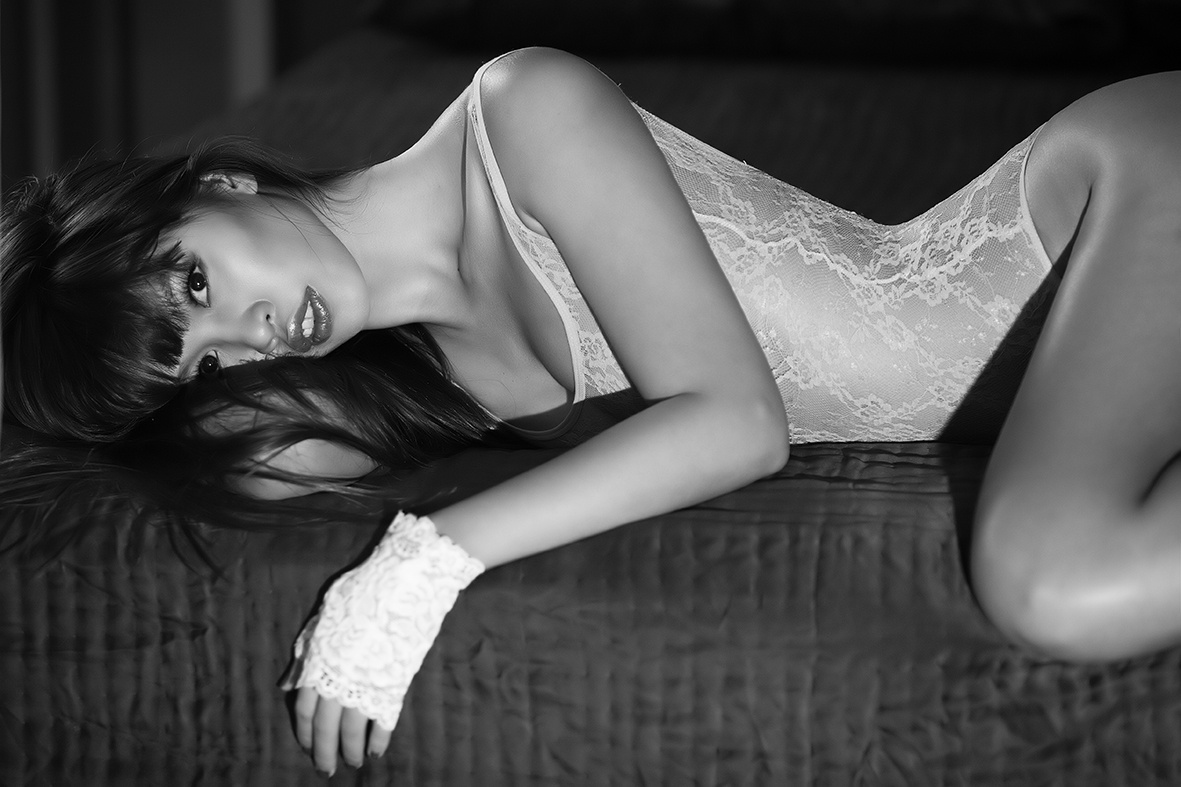 Ha Anh dien noi y dot anh nhin nhan ngay Valentine hinh anh