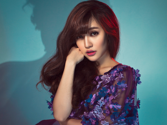 Bui Bich Phuong quyen ru voi vay da hoi diem hoa nhe nhang hinh anh