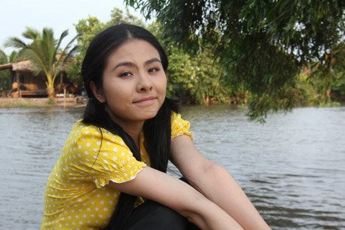 3 co gai mu xinh dep tren man anh Viet hinh anh