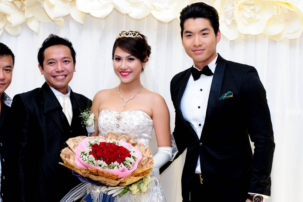 Nam Thanh giau noi buon khi du tiec cuoi ban gai cu hinh anh