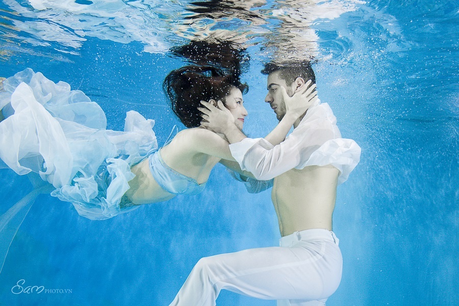 Tron bo anh Diem My 9X va ban nhay tinh tu duoi nuoc hinh anh