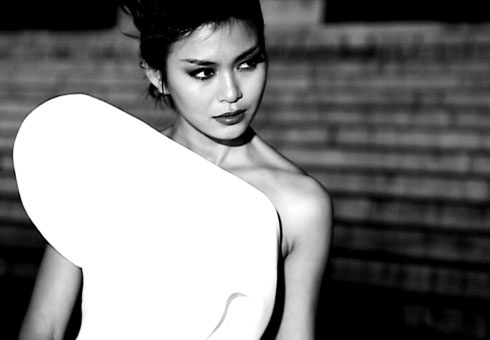 Mau Thanh Thuy van khong nho gi ve tai nan hinh anh