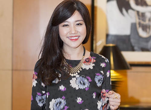 Van Mai Huong mac gia dan dan dau nhom sao mac xau hinh anh