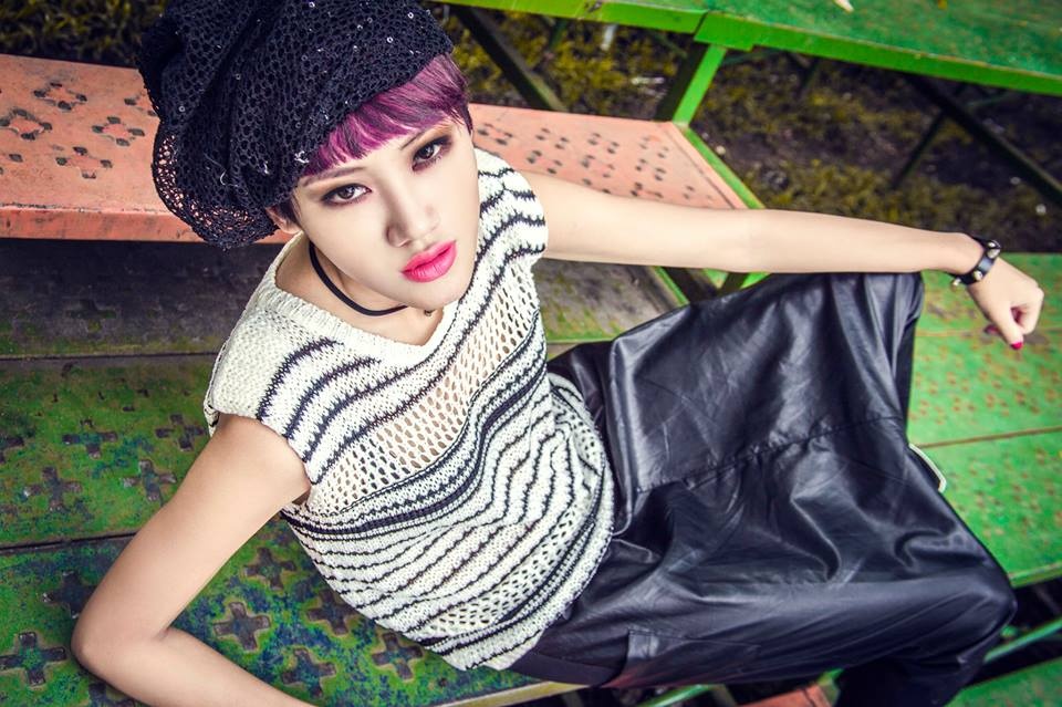 Gu thoi trang duong pho tomboy cua nang stylist ca tinh hinh anh