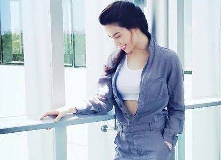 Nhung my nhan Viet mac street style chat nhat tuan qua hinh anh