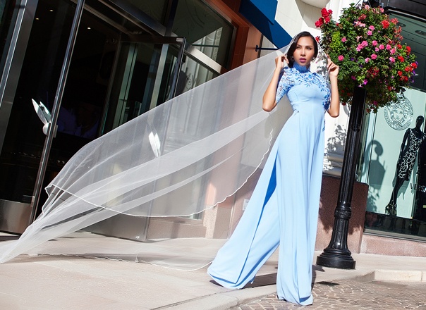 Minh Trieu mac ao dai cuoi tren dat My hinh anh