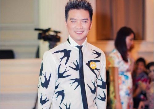 Bo suu tap ao so-mi mau me nhung lich lam cua Mr Dam hinh anh
