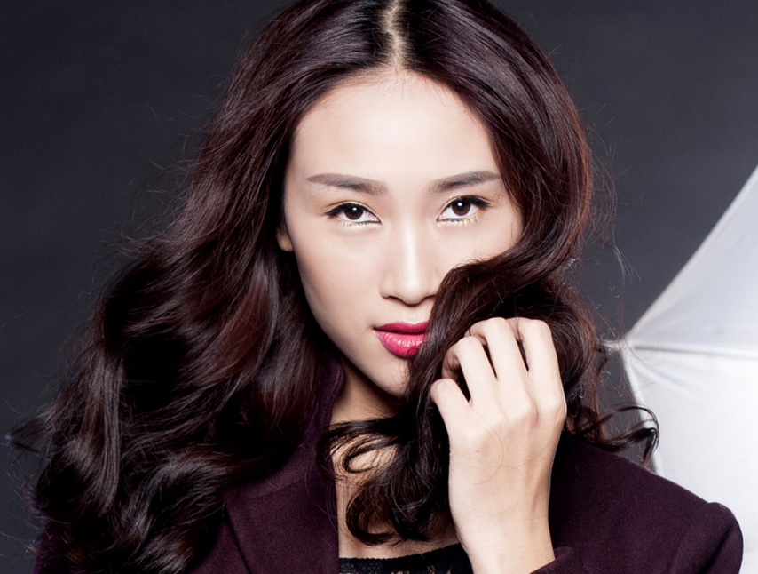 Trang Khieu gia nhap cong ty nguoi mau hang dau Singapore hinh anh