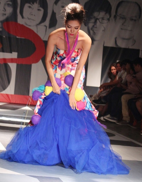 Và Thùy Dung tiếp tục tích lũy thêm kinh nghiệm 