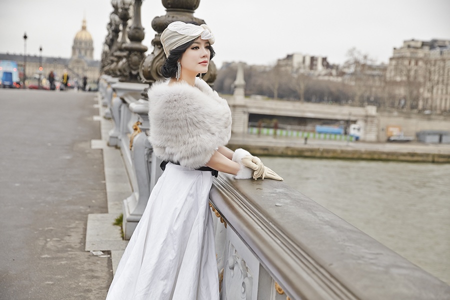 Ly Nha Ky gioi thieu clip thoi trang hinh anh