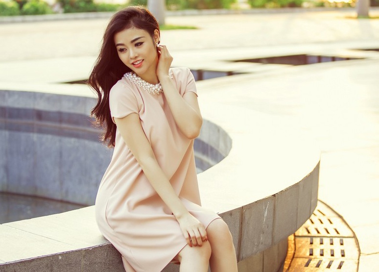 Street style nu tinh cua Julia Ho hinh anh