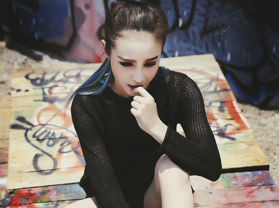 Street style ca tinh, bui phui cua bong hong lai MLee hinh anh