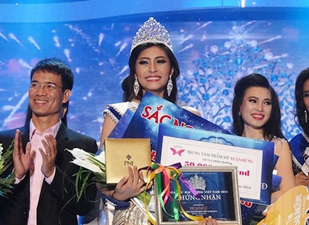 Hoa hau Dai duong 2014 tra loi van dap hinh anh