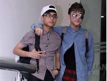 Nhung cau em hot boy dien trai cua sao Viet hinh anh