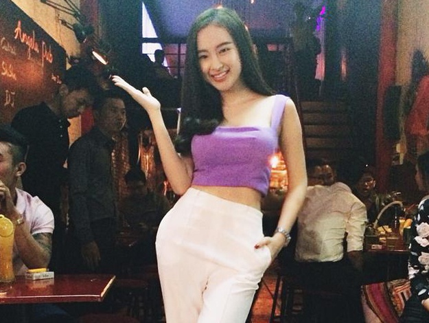 Angela Phuong Trinh nghien style khoe duong cong sexy hinh anh
