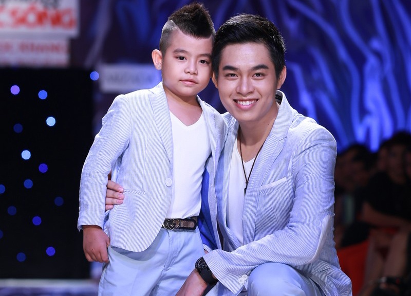 Nhung mau trang phuc bo con lich lam hinh anh