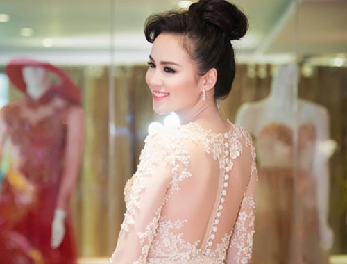 8 my nhan Viet dien vay ren xuyen thau sexy nhat mua he hinh anh