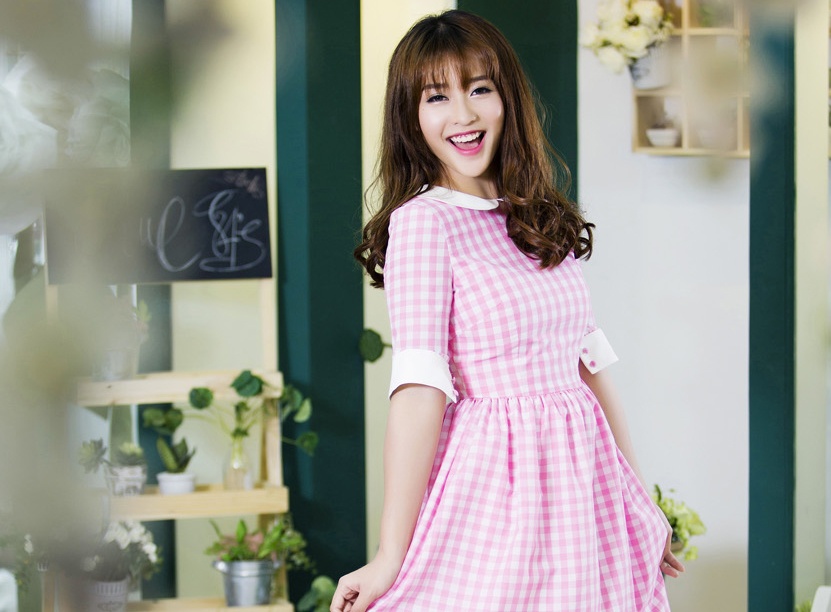 Kha Ngan nu tinh, duyen dang voi dam hoa tiet ca-ro hinh anh