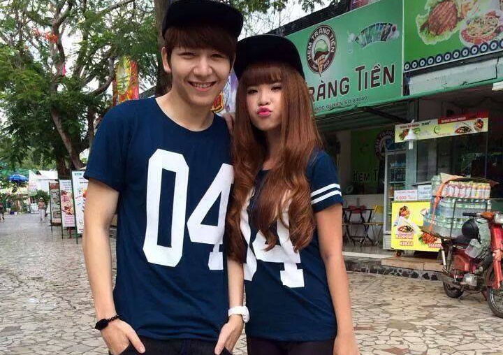 Thoi trang doi tinh nghich cua Khoi My va ban trai tin don hinh anh
