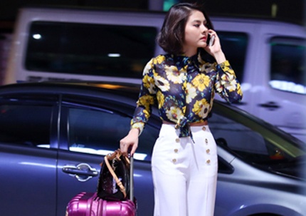 Nhung bo canh sen sam cua nguoi dep Viet tai san bay hinh anh