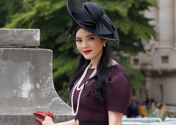 Ly Nha Ky kiet suc, phai truyen nuoc o Paris hinh anh