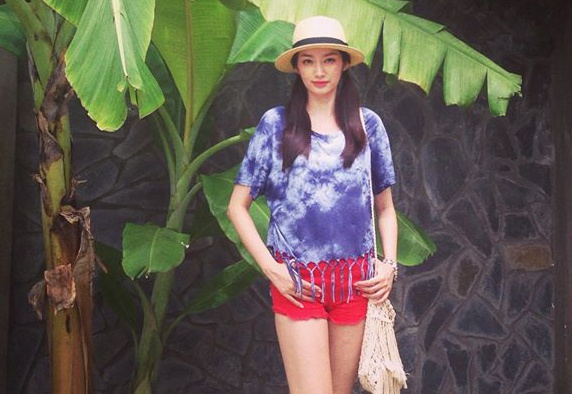 My nhan Viet dien trang phuc doi thuong sanh mot nhat tuan hinh anh