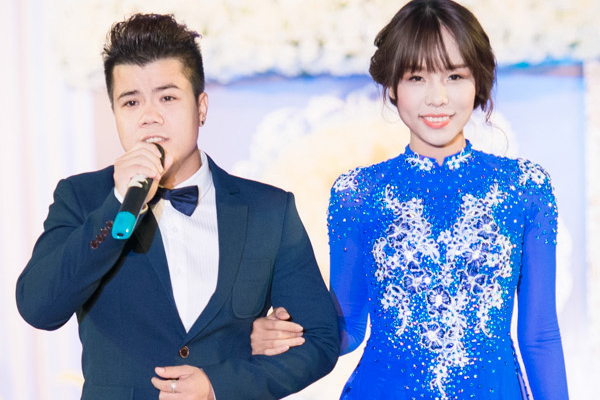 Dinh Manh Ninh lan dau lam vedette san dien thoi trang hinh anh