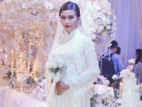 NTK Cong Tri gioi thieu BST ao dai cuoi hinh anh