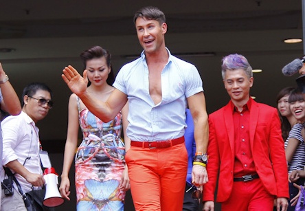 Chuyen gia catwalk Uc tro lai ghe nong Next Top Model Viet hinh anh