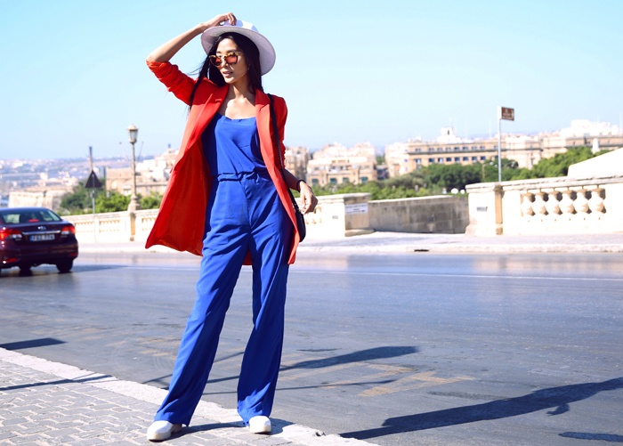 Hoang Thuy dien street style cuc chat o troi Tay hinh anh