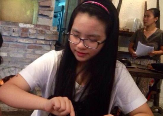 Con gai Hien Thuc cang lon cang xinh dep giong me hinh anh