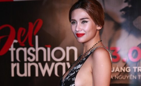 Nguoi dep Vbiz lot nhom tham hoa cung thoi trang do ngu hinh anh