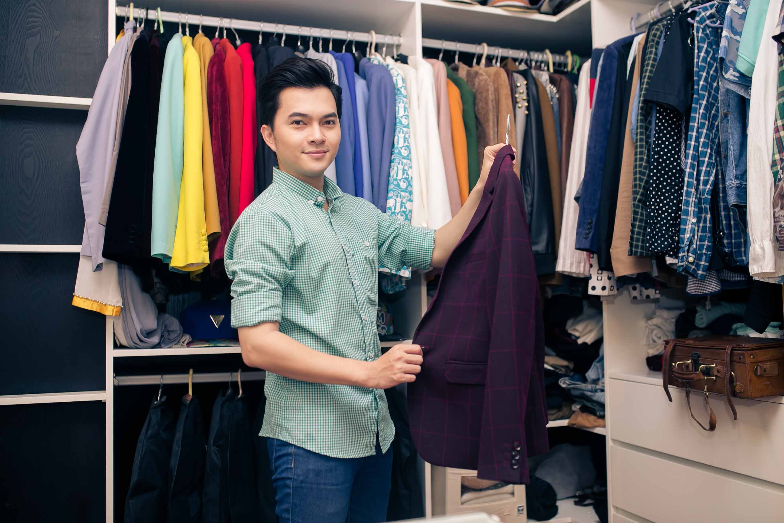 Kham pha tu quan ao sanh dieu cua ca si Nam Cuong hinh anh