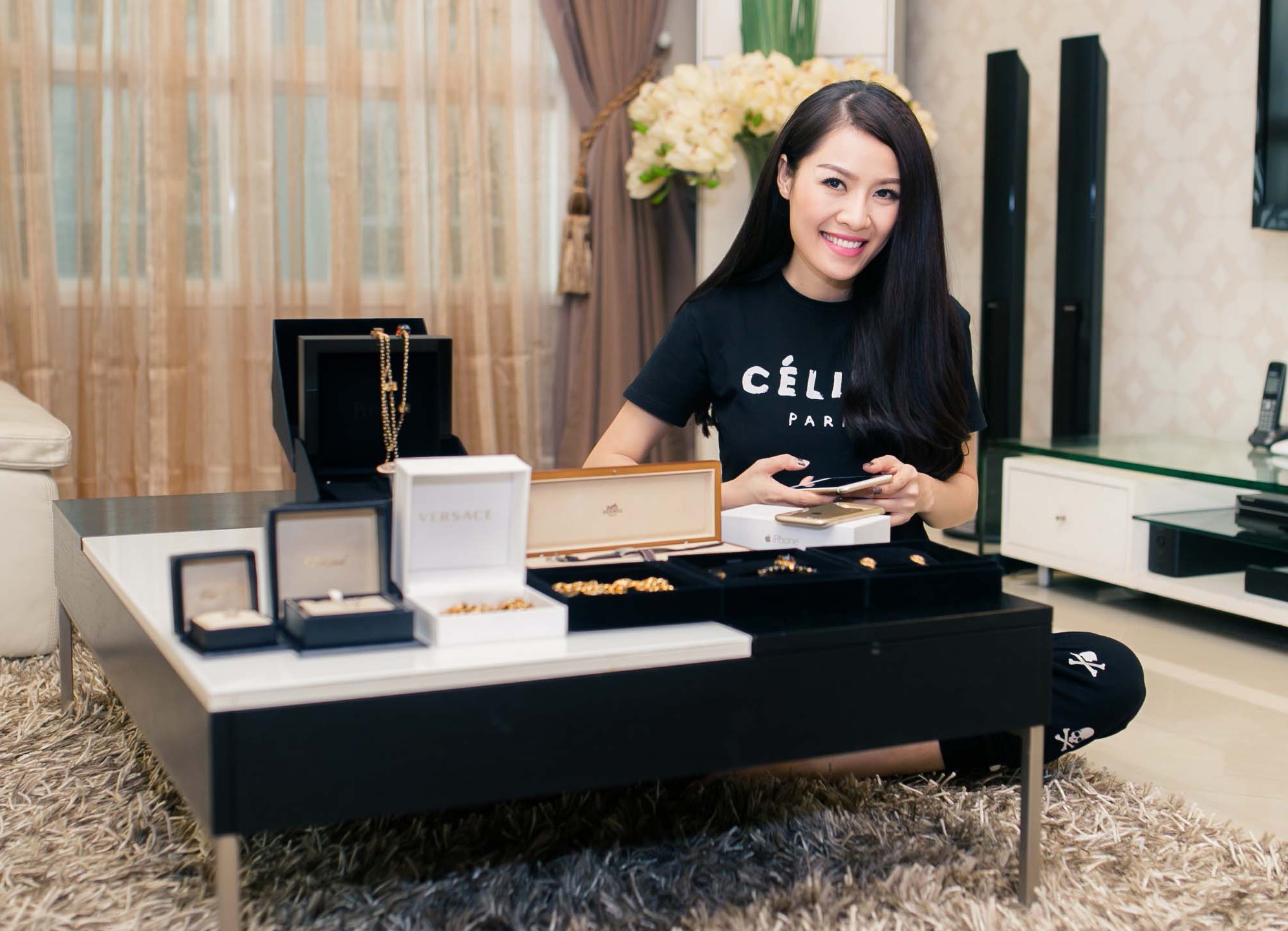 Kham pha BST phu kien hang hieu nghin do cua Que Van hinh anh