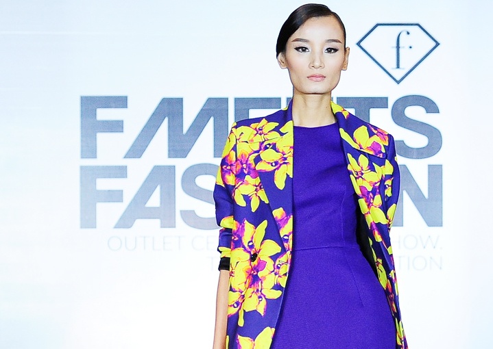 Le Thuy tat bat chay show truoc ngay cuoi chong Viet kieu hinh anh