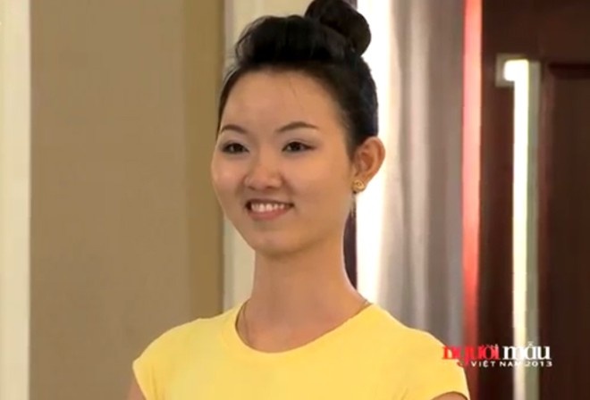 Next Top Model gay tranh cai vi loai thi sinh quen cam on hinh anh