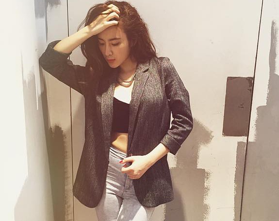 Phuong Trinh xuong pho sexy vao nhom sao mac chat nhat tuan hinh anh