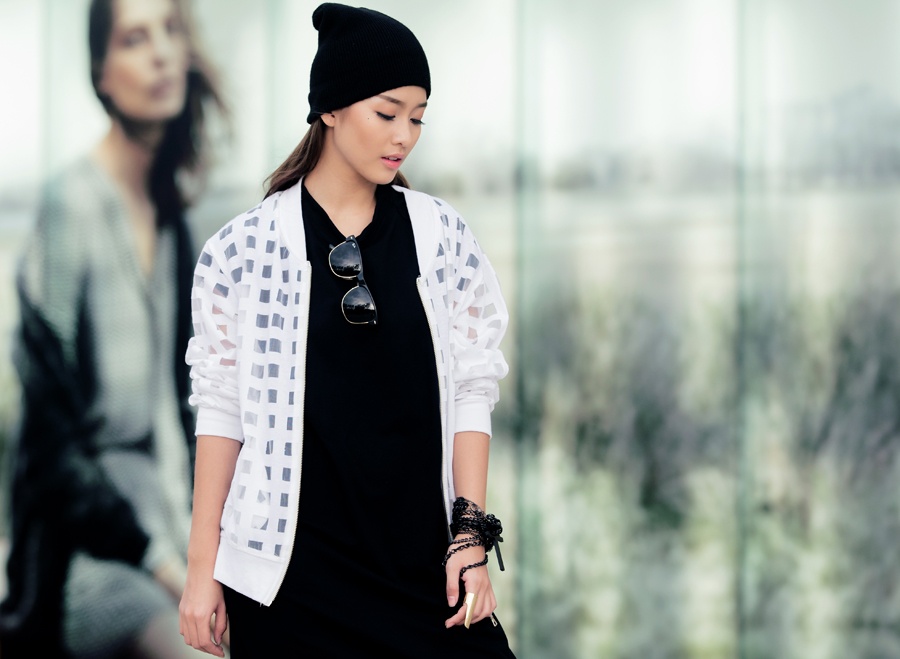 Kha Ngan cuc chat voi set trang phuc tomboy hinh anh