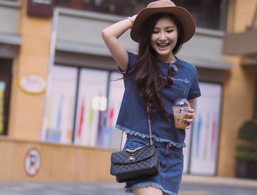 Huong Tram muon go mac 'tham hoa' hinh anh