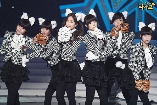 My nhan Kpop quyen ru 'chet nguoi' voi vu dao meo hinh anh