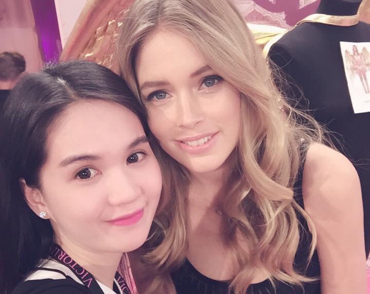 Ngoc Trinh gap go thien than Victoria's Secret o London hinh anh